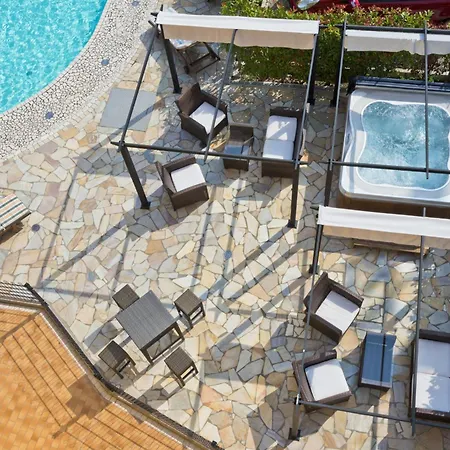 Corallo Hotel 3*